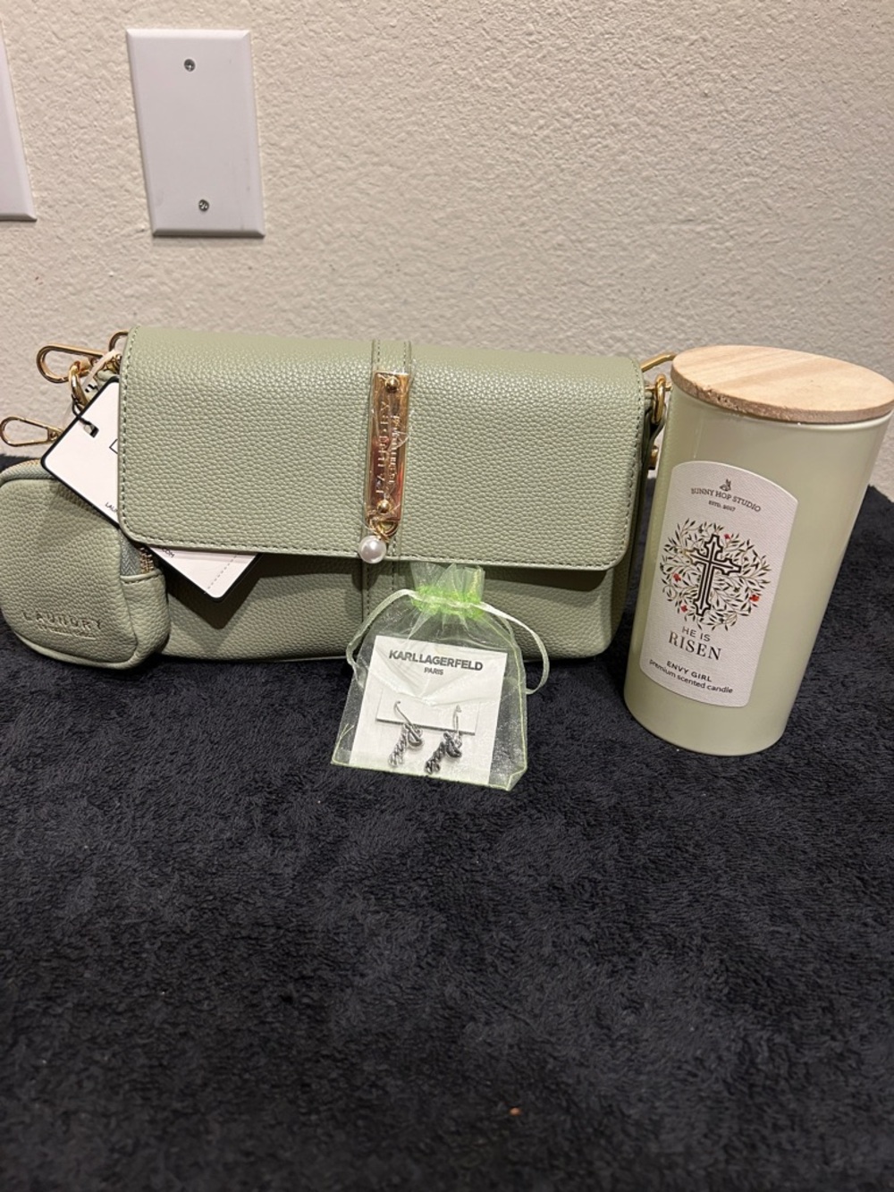 Mother’s Day 4 piece.. bag , coin purse, earrings and candle